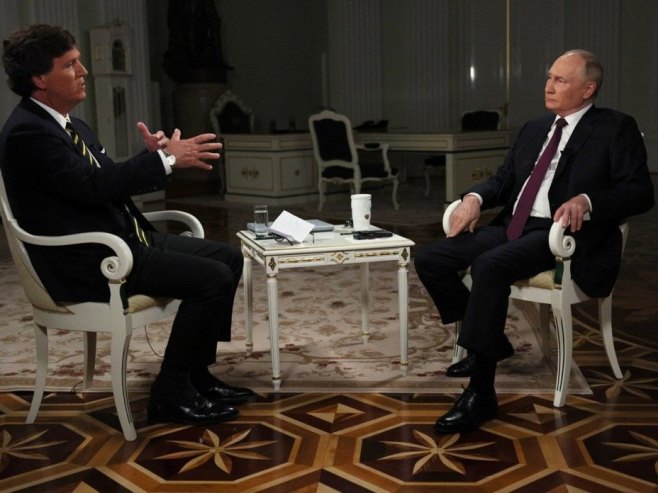 Pogledajte cijeli intervju Putina sa Karlsonom na srpskom jeziku